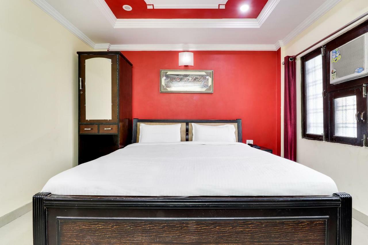 Spot On 38567 Hotel Aryan Lakhnaú Exteriér fotografie
